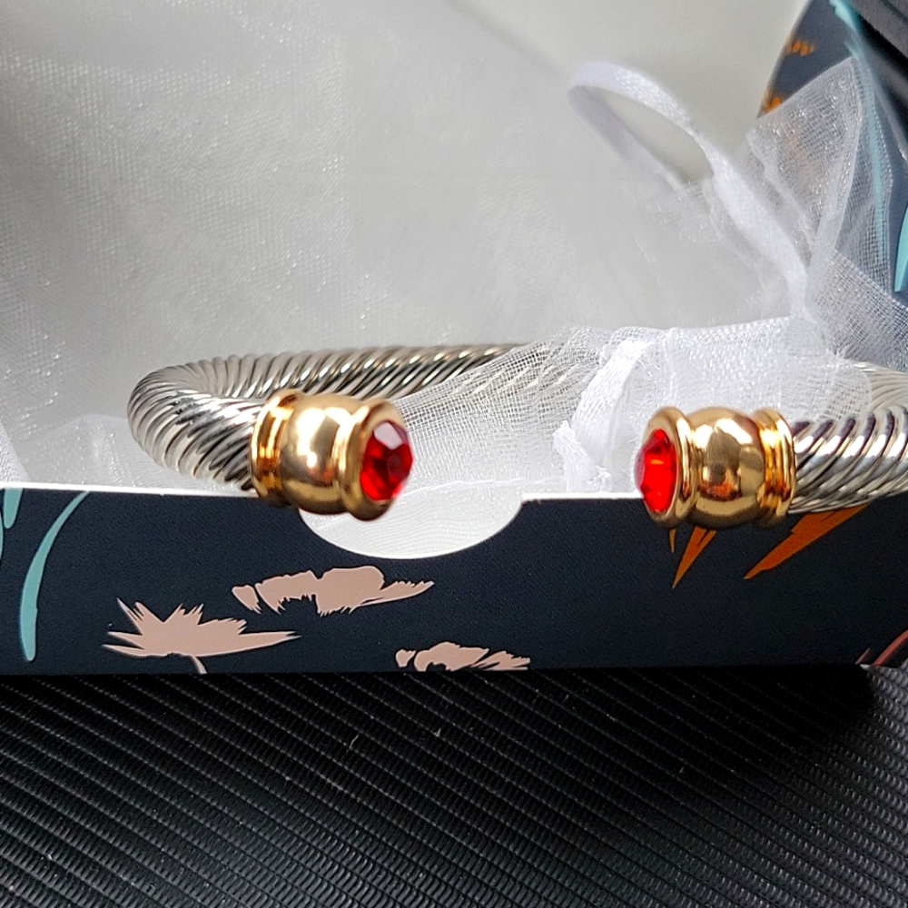 Plunder Siam Bracelet